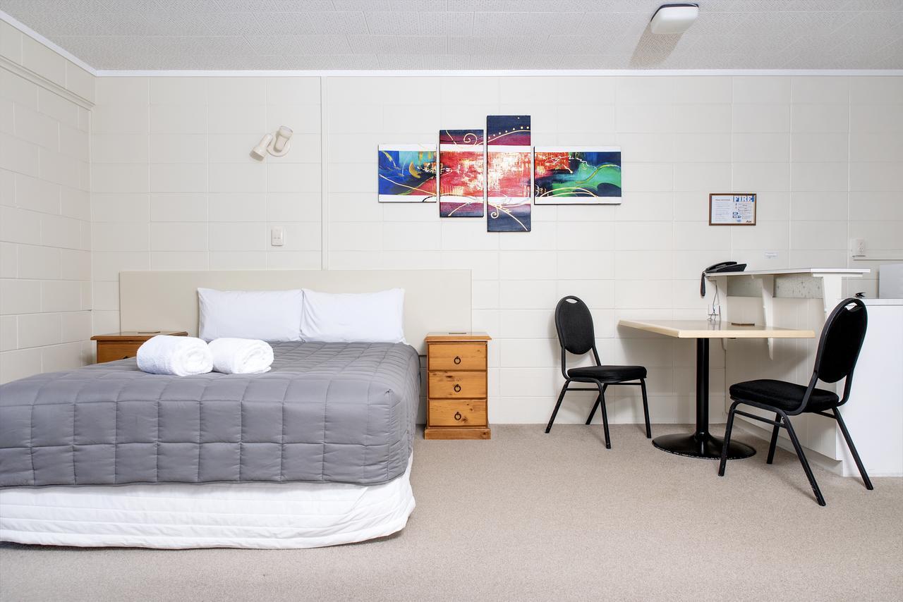 Tourist Court Motel Whakatane Exterior photo