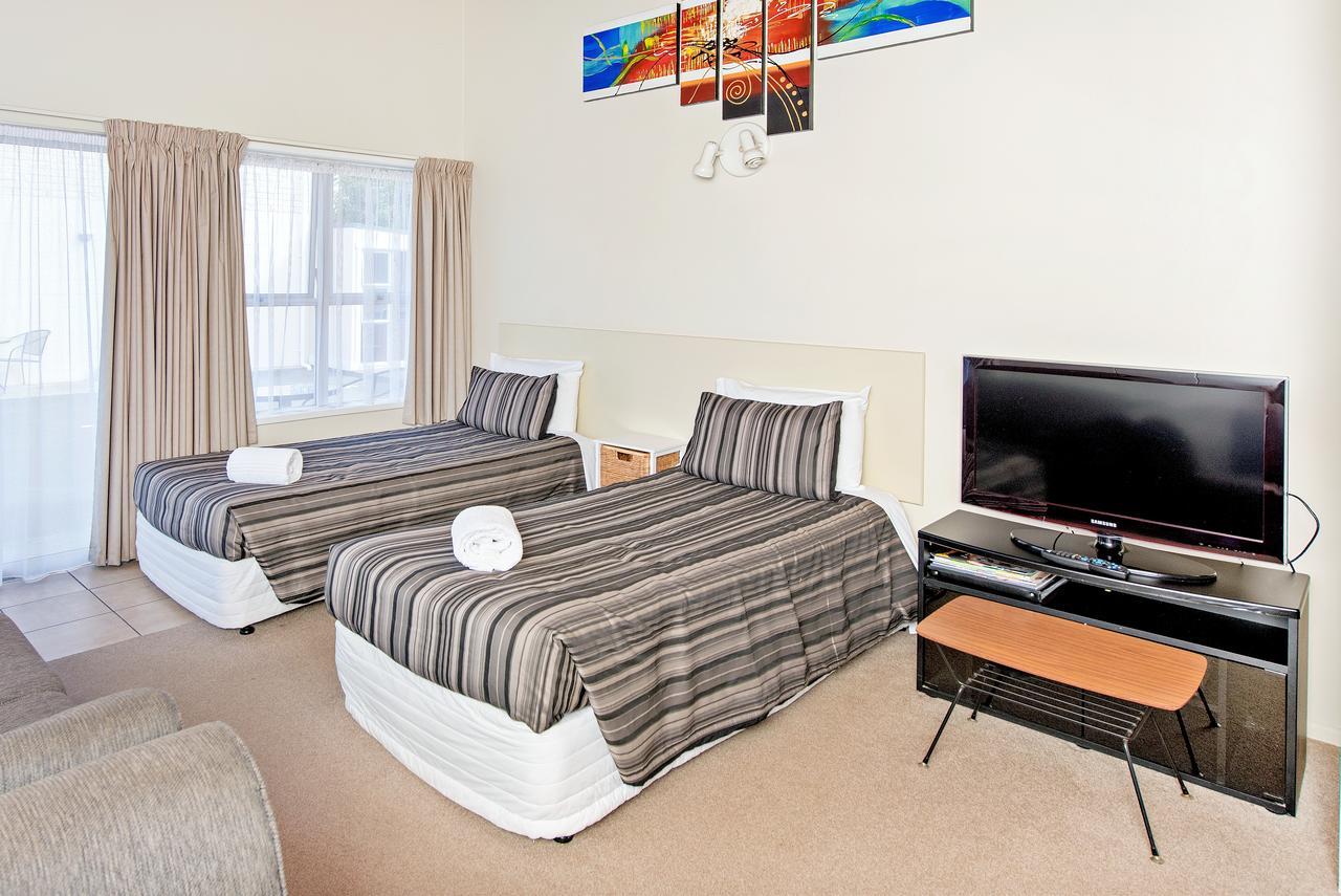 Tourist Court Motel Whakatane Exterior photo
