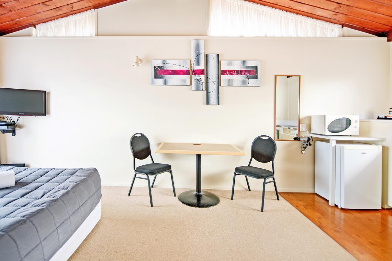 Tourist Court Motel Whakatane Exterior photo