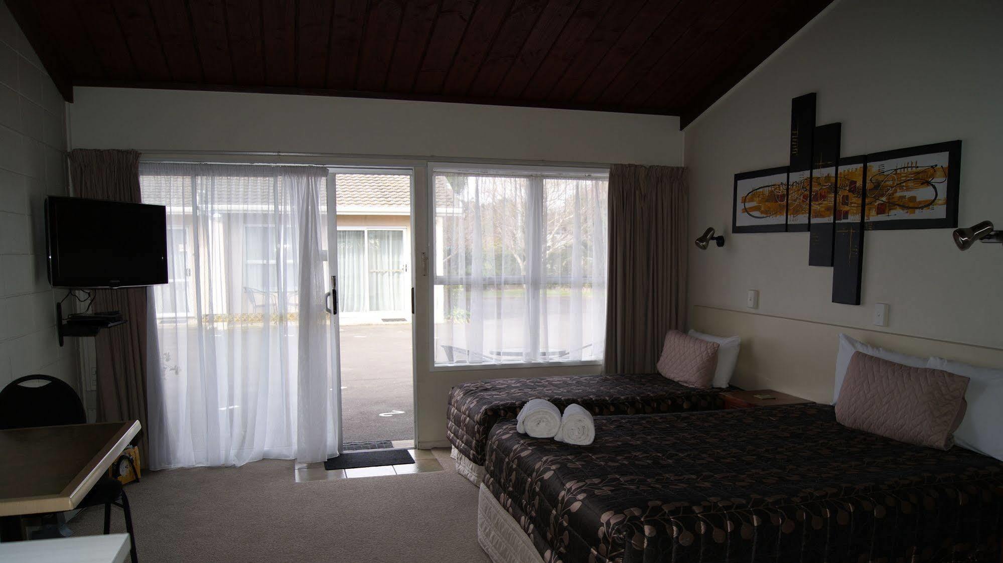 Tourist Court Motel Whakatane Exterior photo