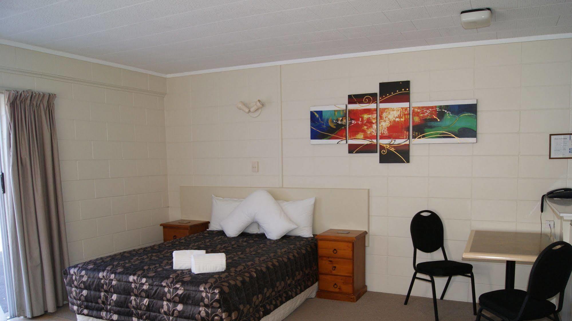 Tourist Court Motel Whakatane Exterior photo